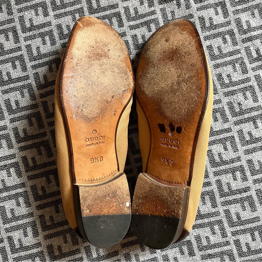 GUCCI Horsebit Accent Tan and Brown Loafers - Sz 9 - Picture 13 of 14